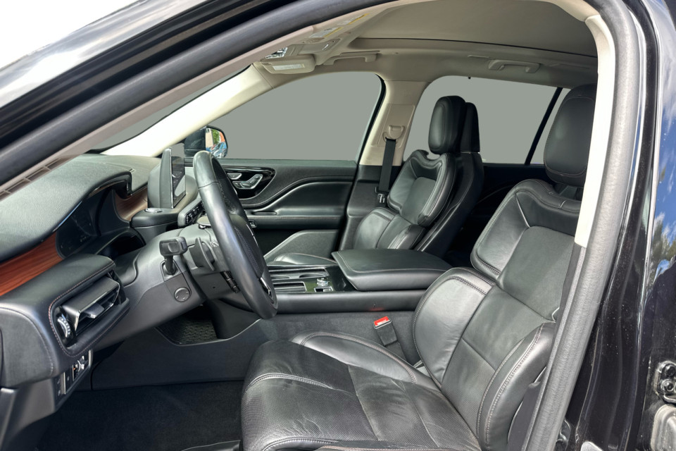 2022 Lincoln Aviator - Image 11