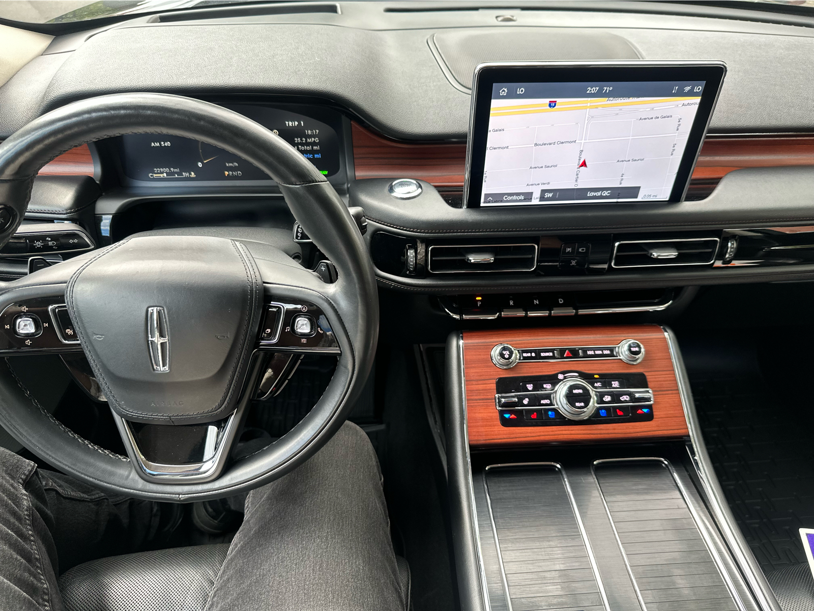 2022 Lincoln Aviator - Image 16