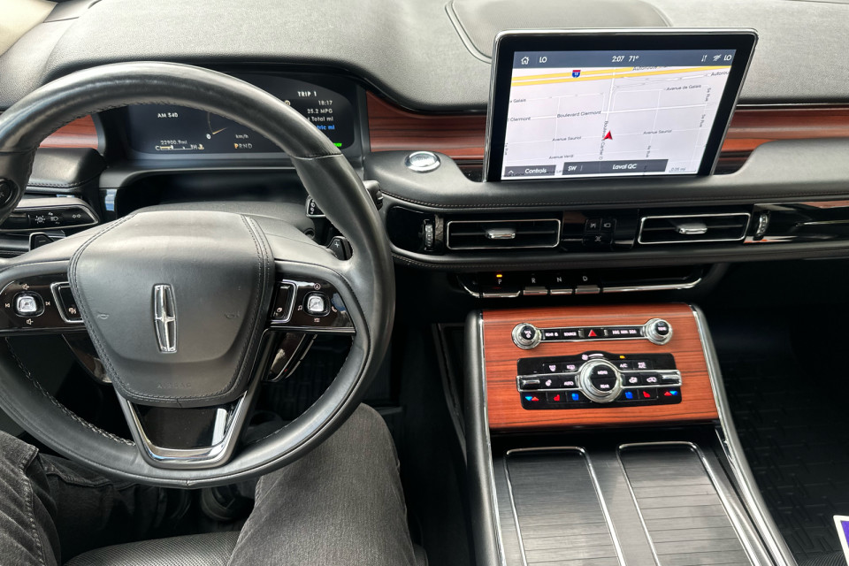2022 Lincoln Aviator - Image 16