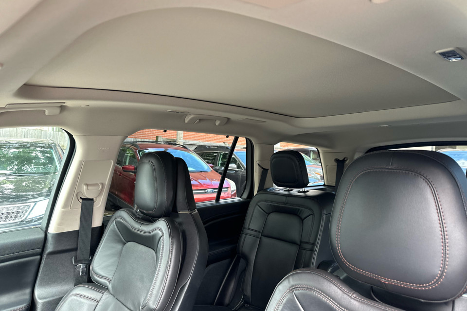 2022 Lincoln Aviator - Image 18