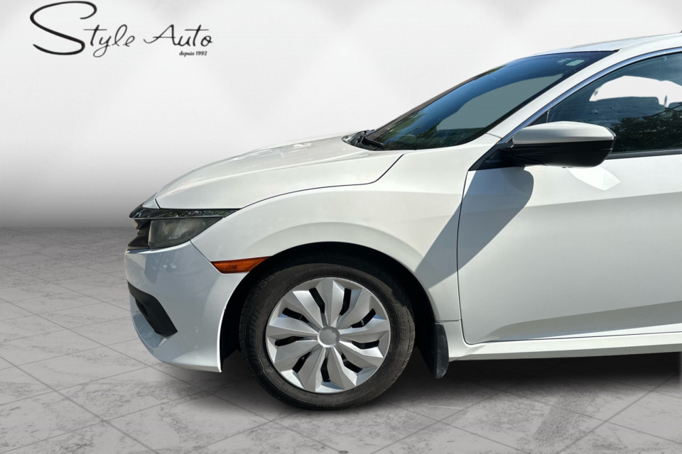 2016 Honda Civic Sedan - Image 9