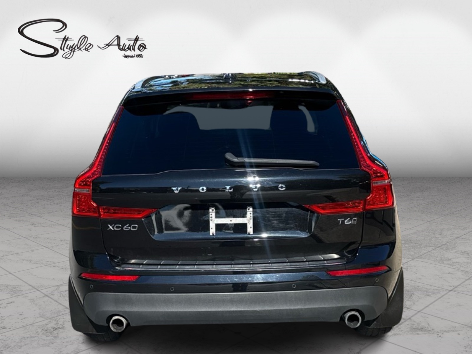 2021 Volvo XC60 - Image 5