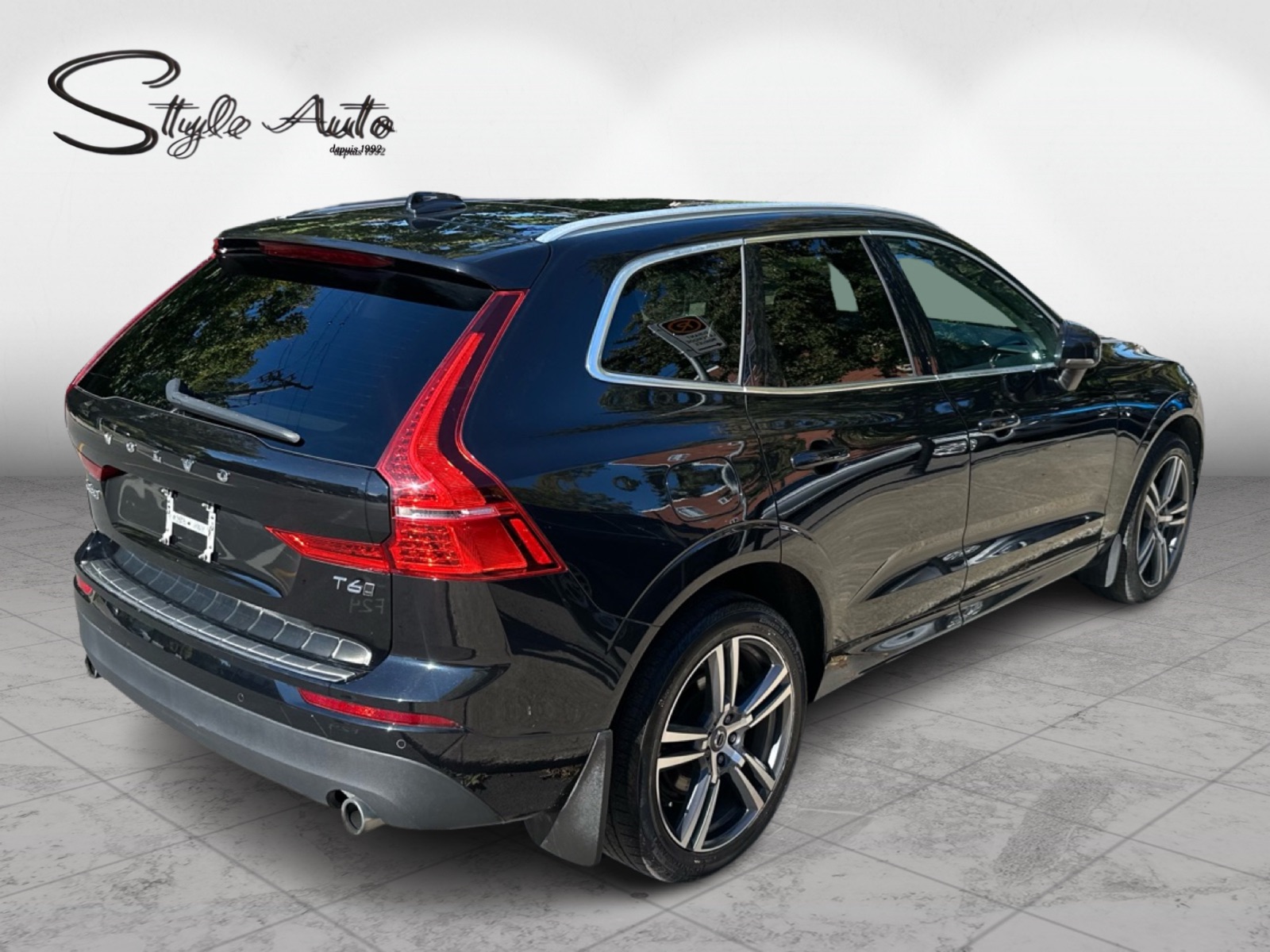 2021 Volvo XC60 - Image 6