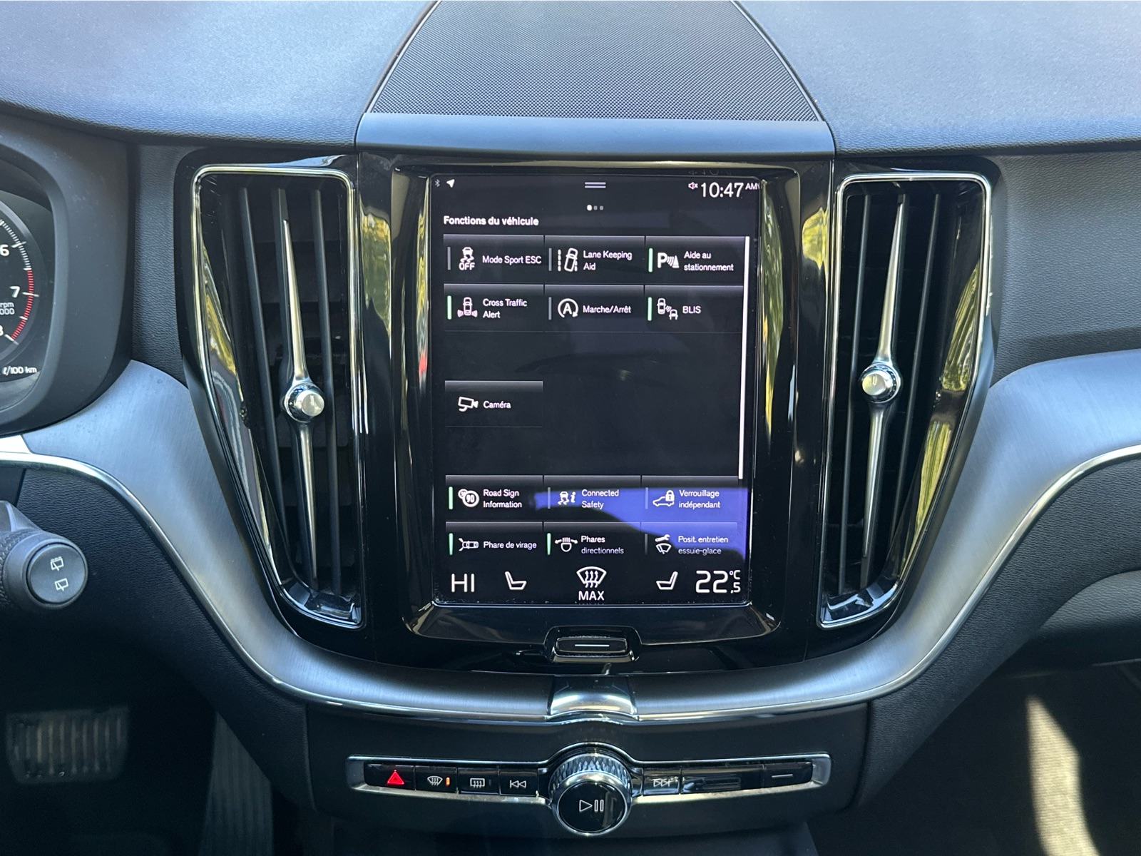 2021 Volvo XC60 - Image 16