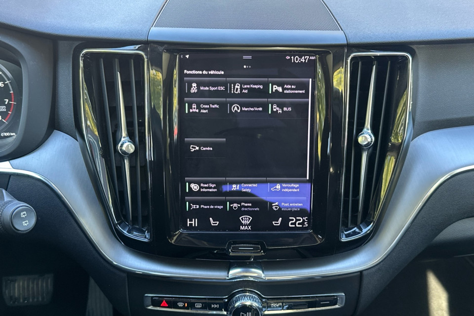 2021 Volvo XC60 - Image 16