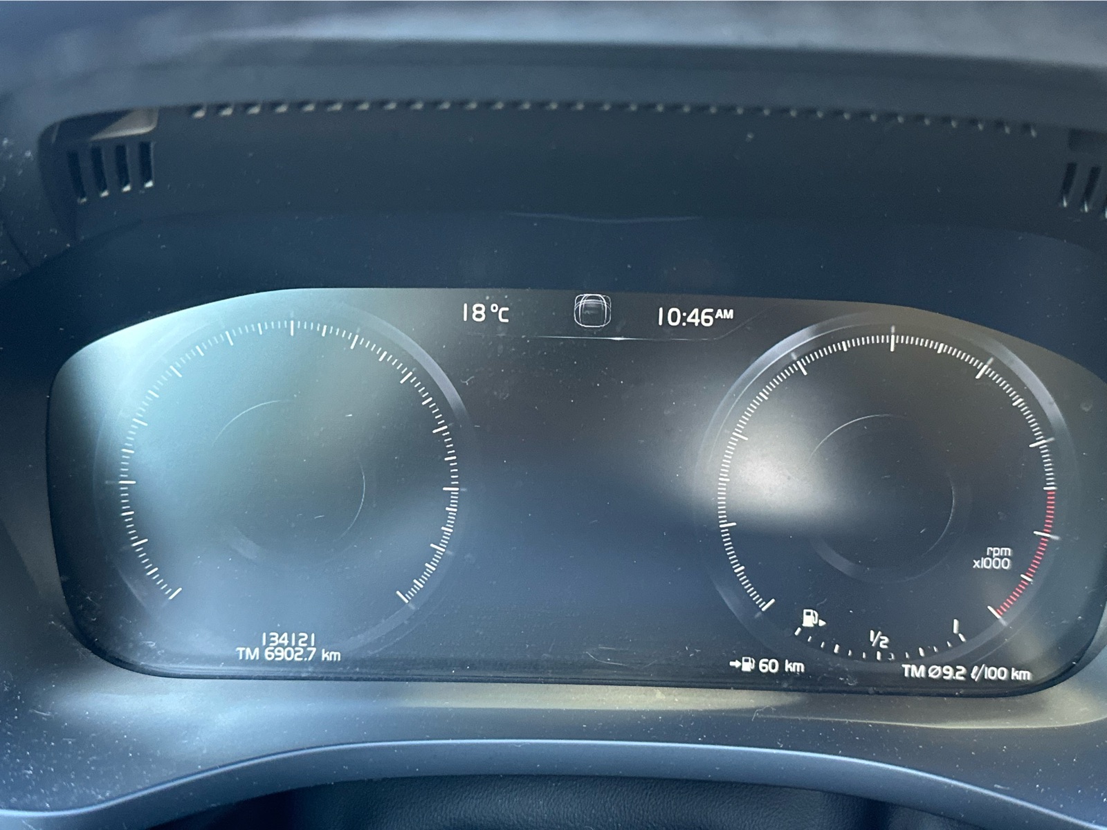 2021 Volvo XC60 - Image 17