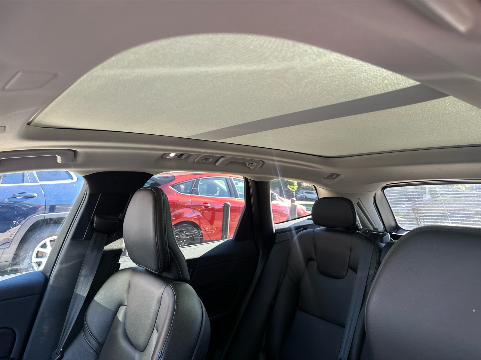 2021 Volvo XC60 - Image 18