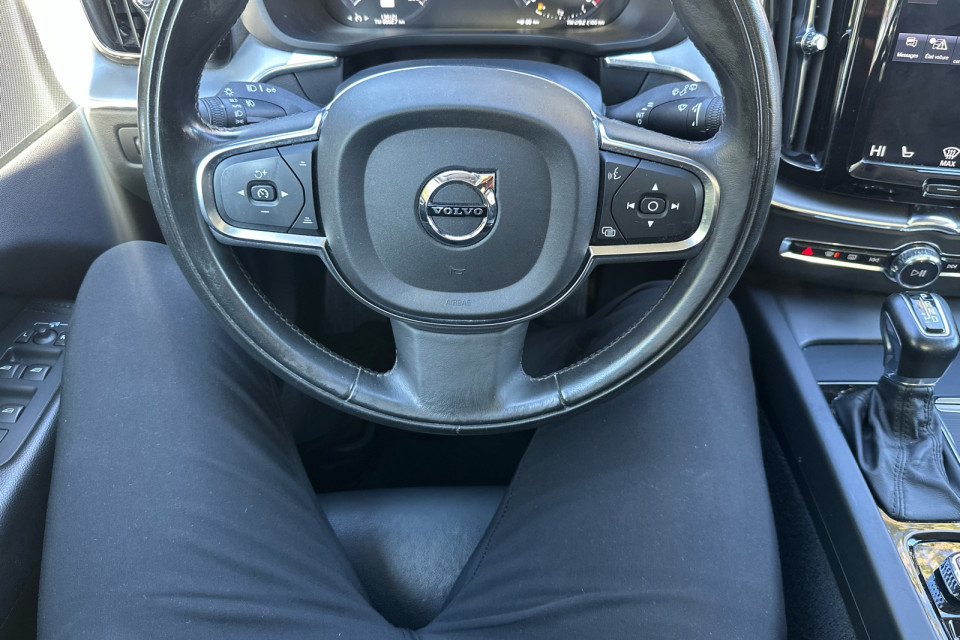 2021 Volvo XC60 - Image 20