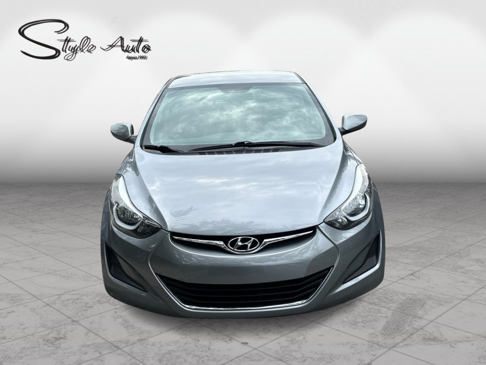 2016 Hyundai Elantra - Image 2