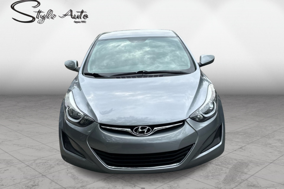 2016 Hyundai Elantra - Image 2