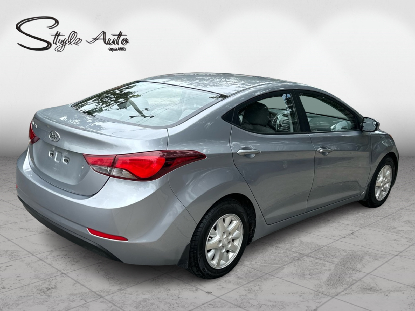 2016 Hyundai Elantra - Image 6