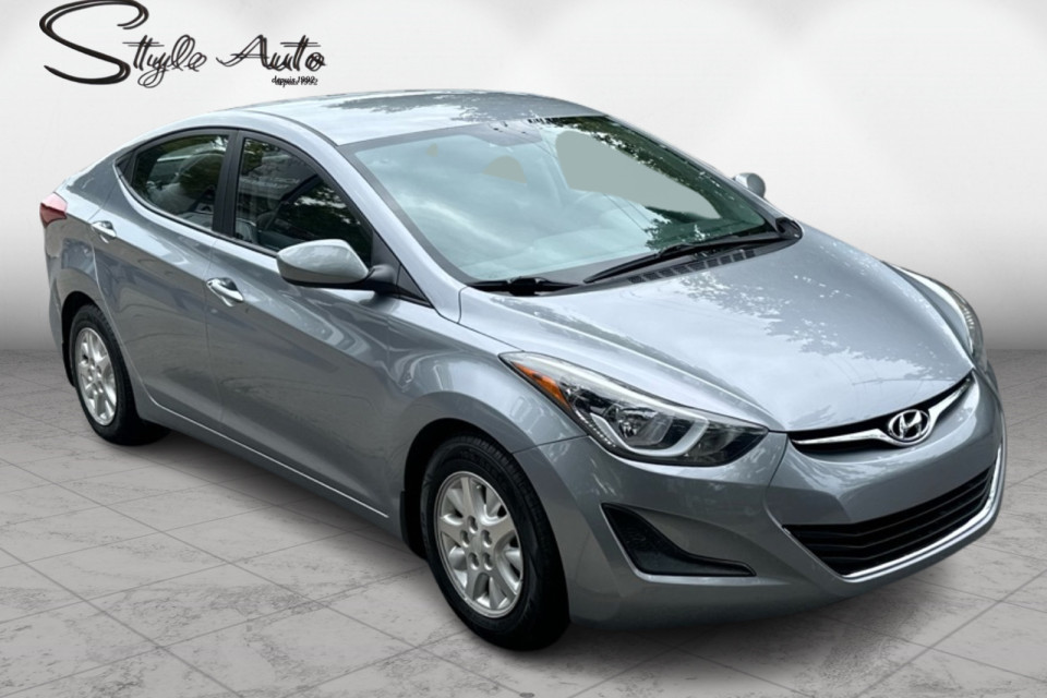 2016 Hyundai Elantra - Image 8