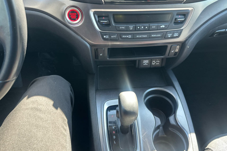 2020 Honda Pilot - Image 14