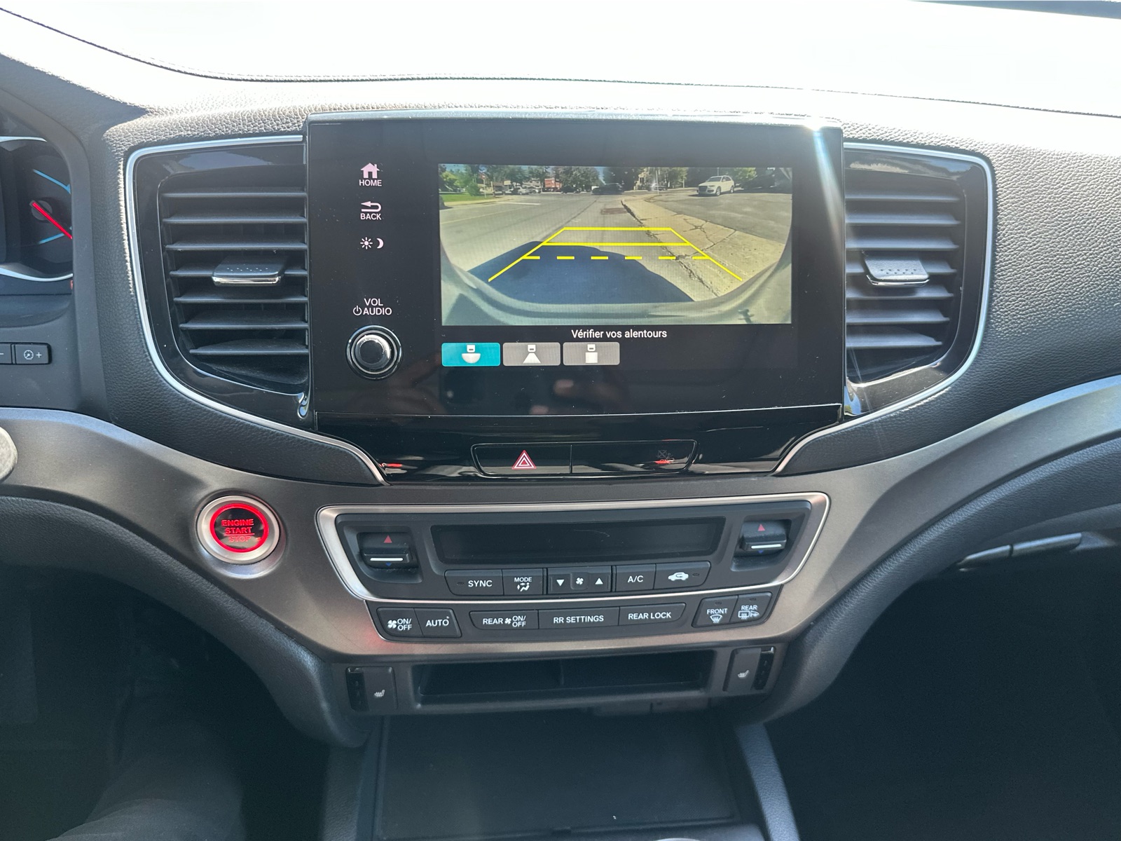 2020 Honda Pilot - Image 15