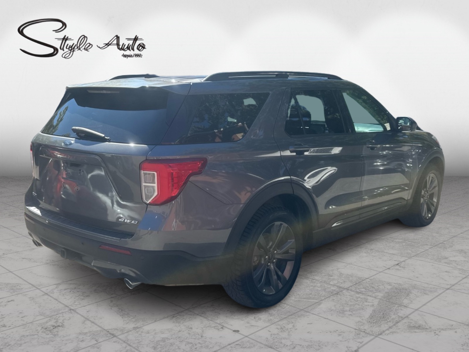 2021 Ford Explorer - Image 6
