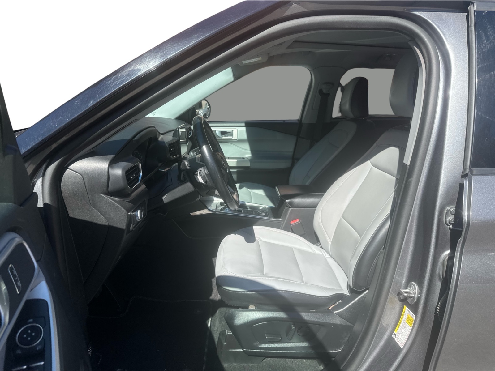 2021 Ford Explorer - Image 13