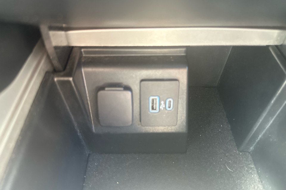 2021 Ford Explorer - Image 17