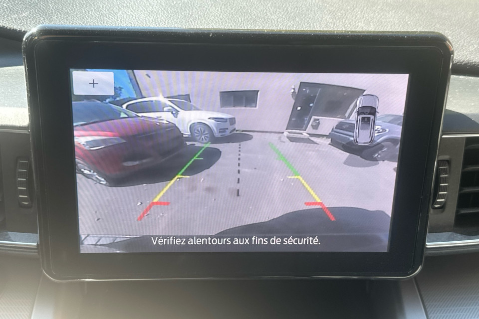 2021 Ford Explorer - Image 15