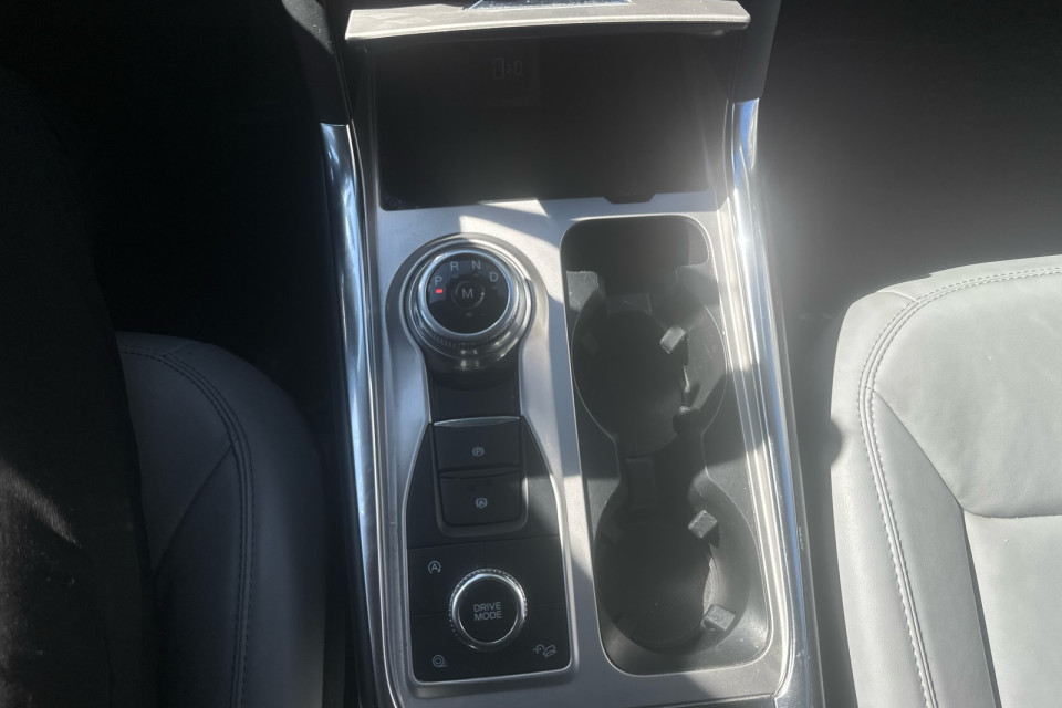 2021 Ford Explorer - Image 18