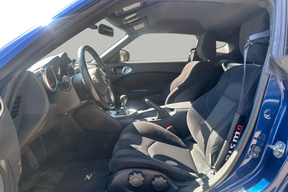 2017 Nissan 370Z - Image 11