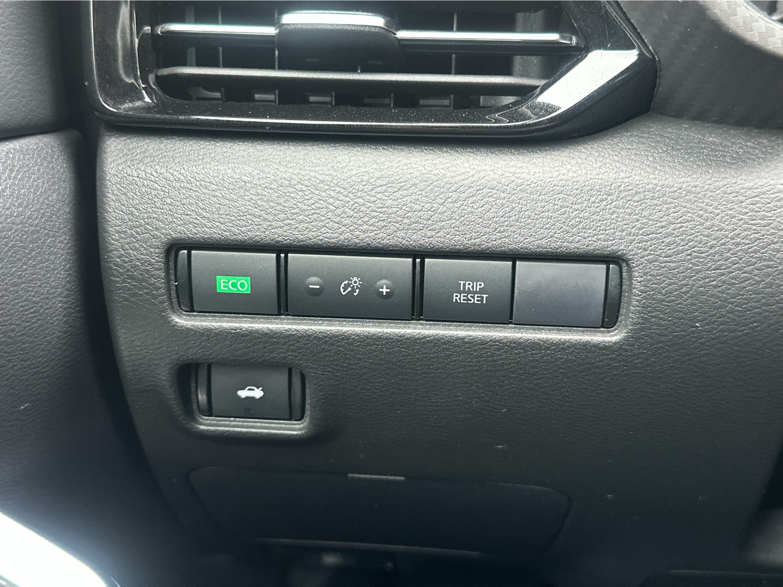 2024 Nissan Sentra - Image 18
