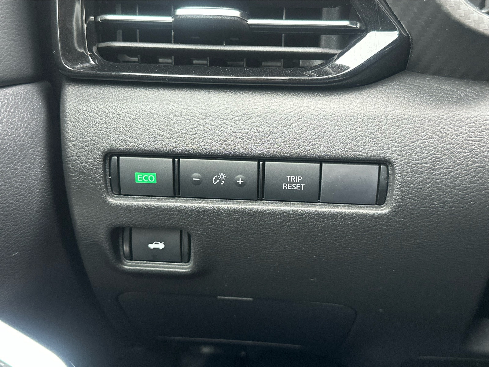 2024 Nissan Sentra - Image 18