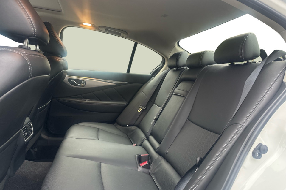 2022 INFINITI Q50 - Image 12