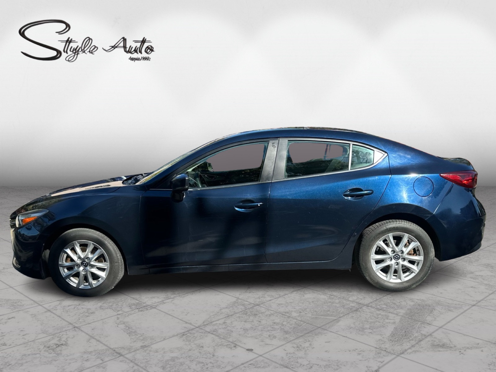 2018 Mazda Mazda3 - Image 3