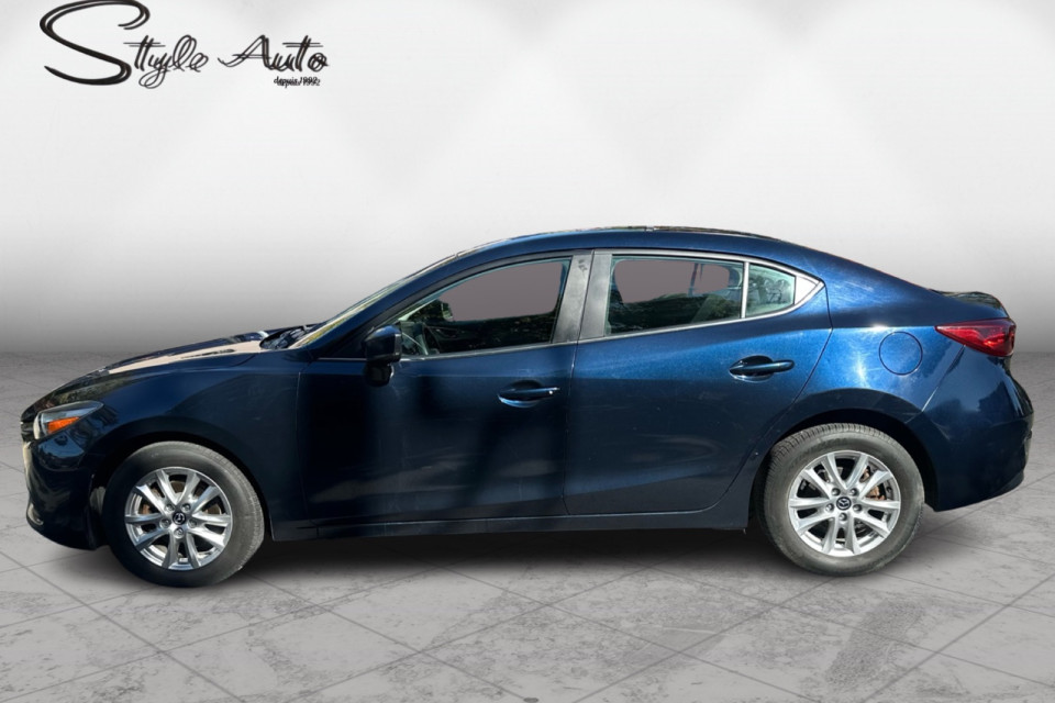 2018 Mazda Mazda3 - Image 3