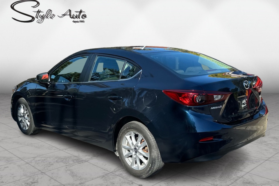 2018 Mazda Mazda3 - Image 4