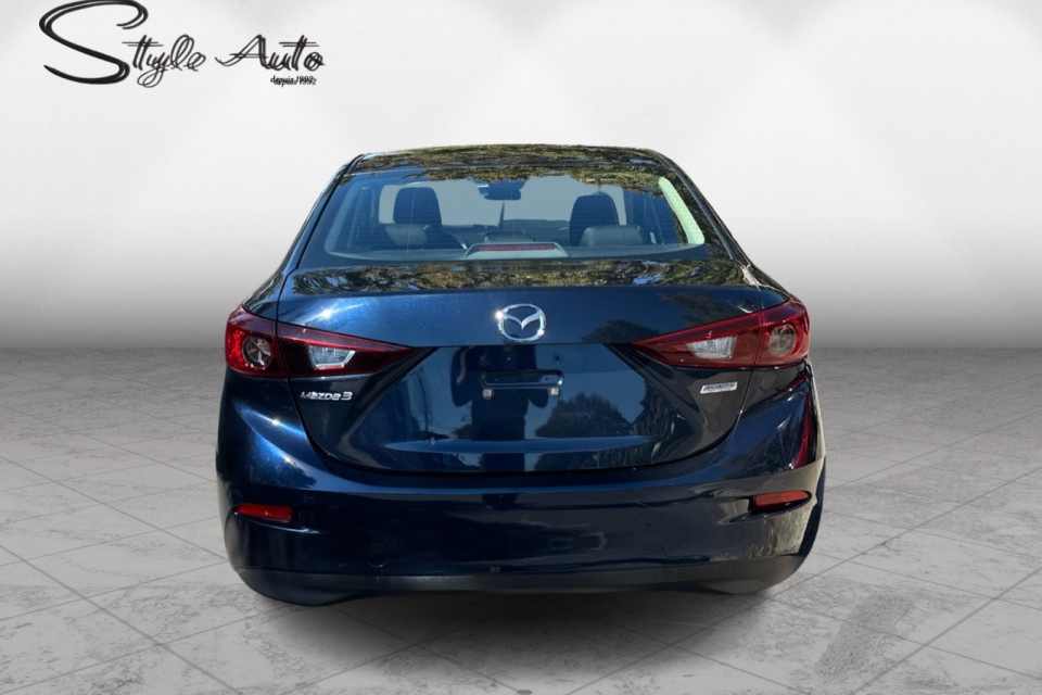 2018 Mazda Mazda3 - Image 5