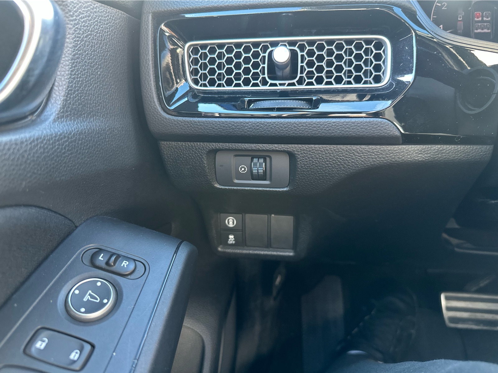 2022 Honda Civic Sedan - Image 14
