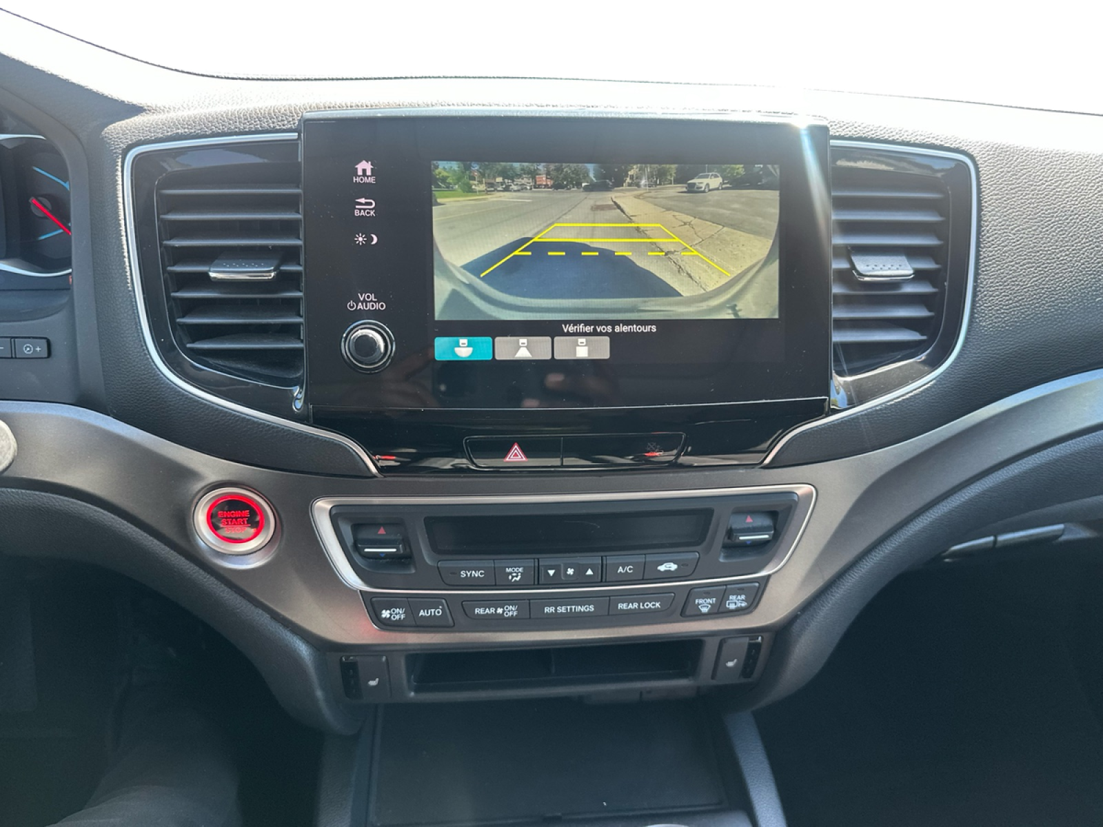 2020 Honda Pilot - Image 14